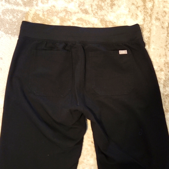 FIGS Livingston scrub pants 2 pack - Picture 3 of 3
